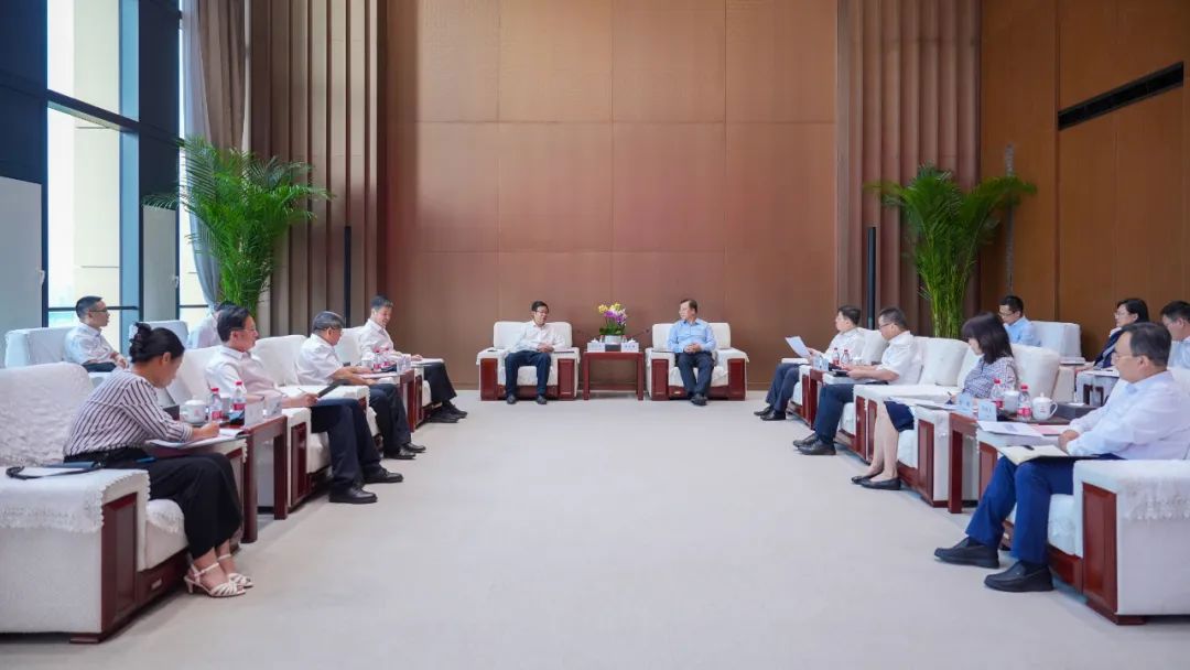 王德成拜訪中國誠通并出席科創基金合作簽約儀式